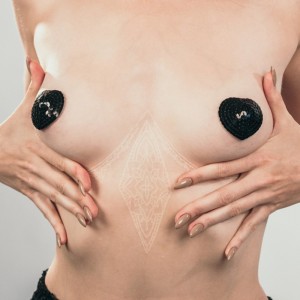 Nipple Covers Adhesive Heart Shaped with Sequins RAND Black