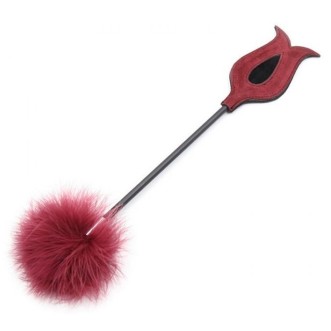 Plumeau et fesseur 2 en 1 VICTORIA de 43 cm en rouge