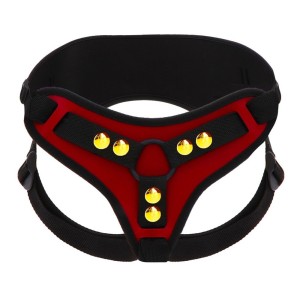 Verstelbare Vegan Leren Strap-On Harnas met Hoge Rugband en 2 Verwisselbare Ringen DELUXE Rood